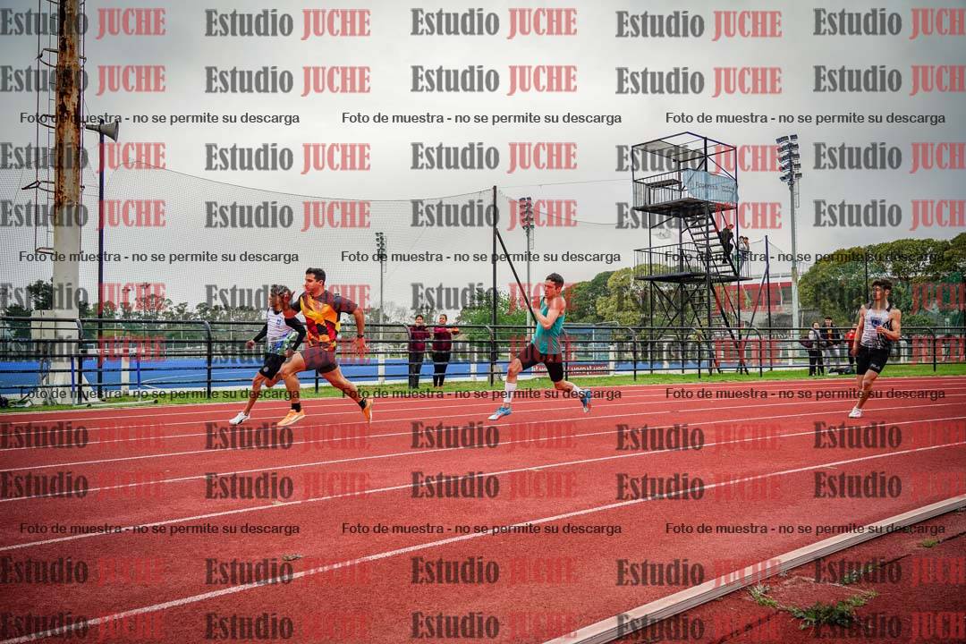 Fotos de los 200 m llanos de varones