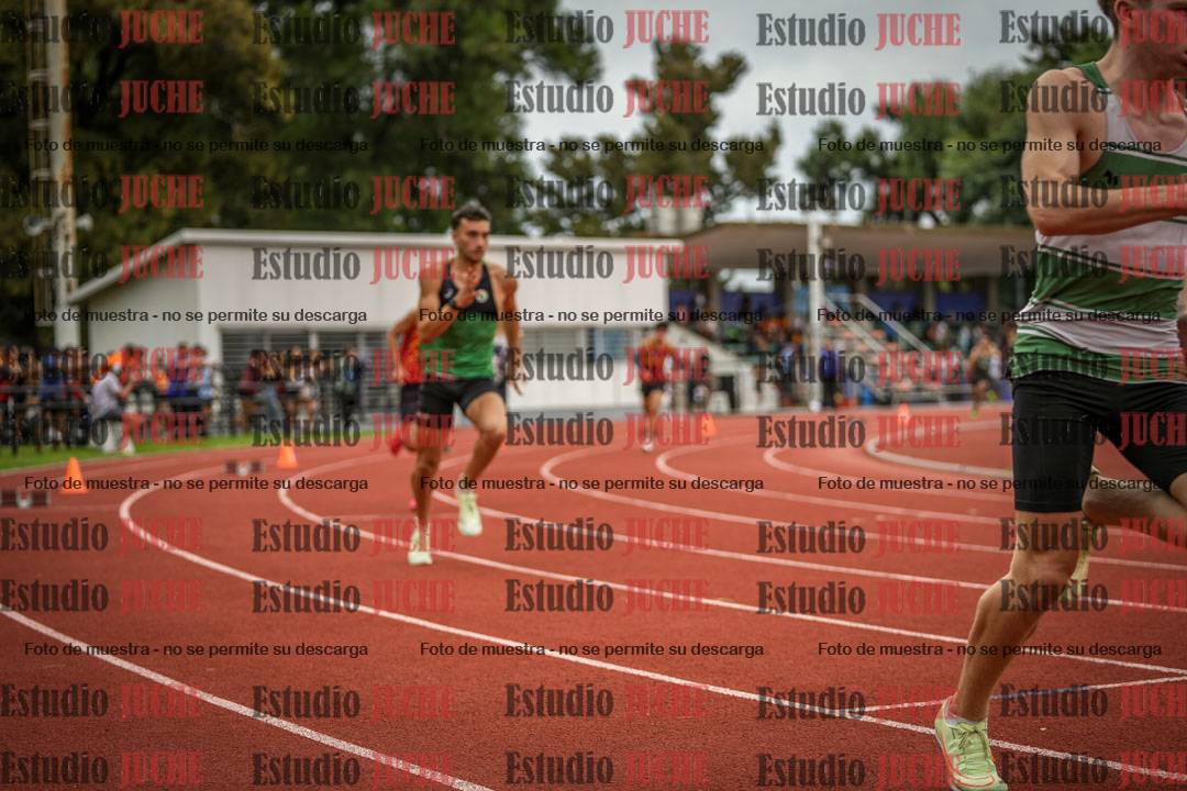 Fotos de los 400 m llanos de varones