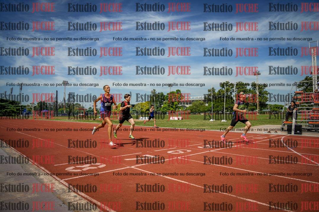 Fotos de los 400 m llanos de varones