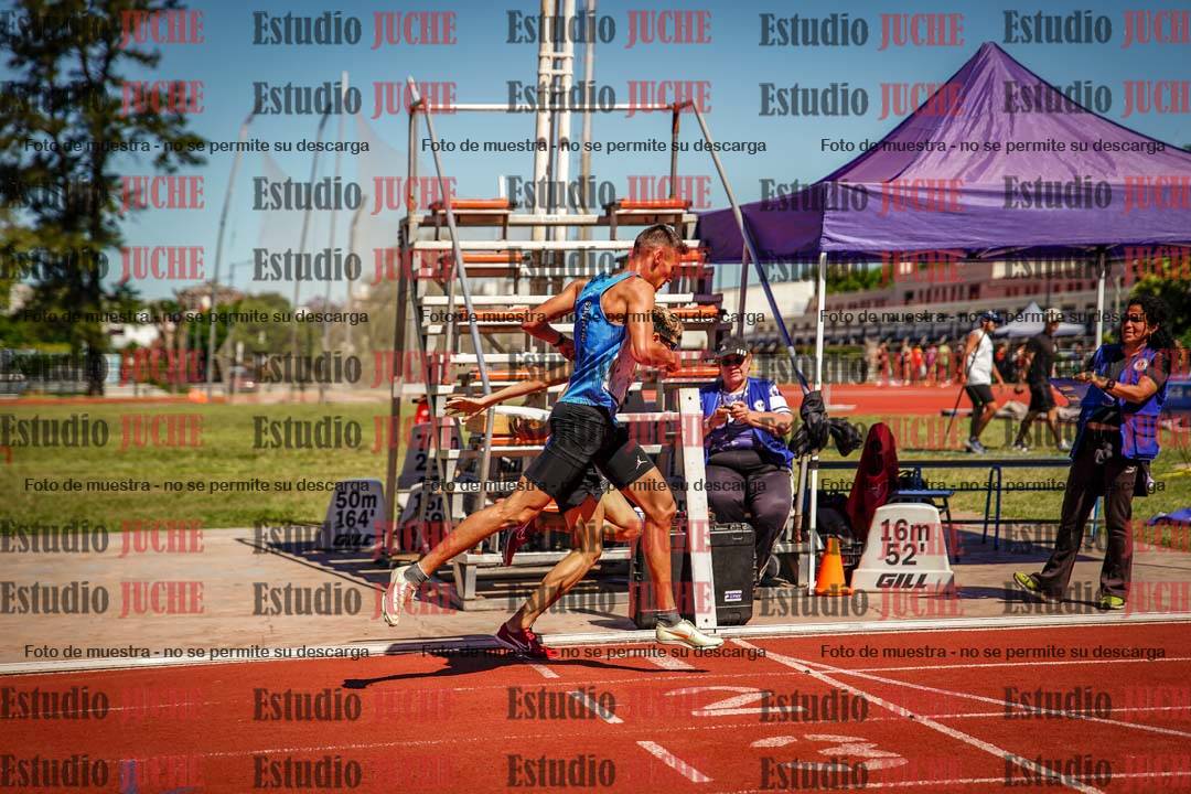 Fotos de los 800 m llanos de varones