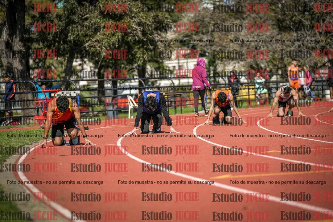 Fotos de los 200 m llanos de varones