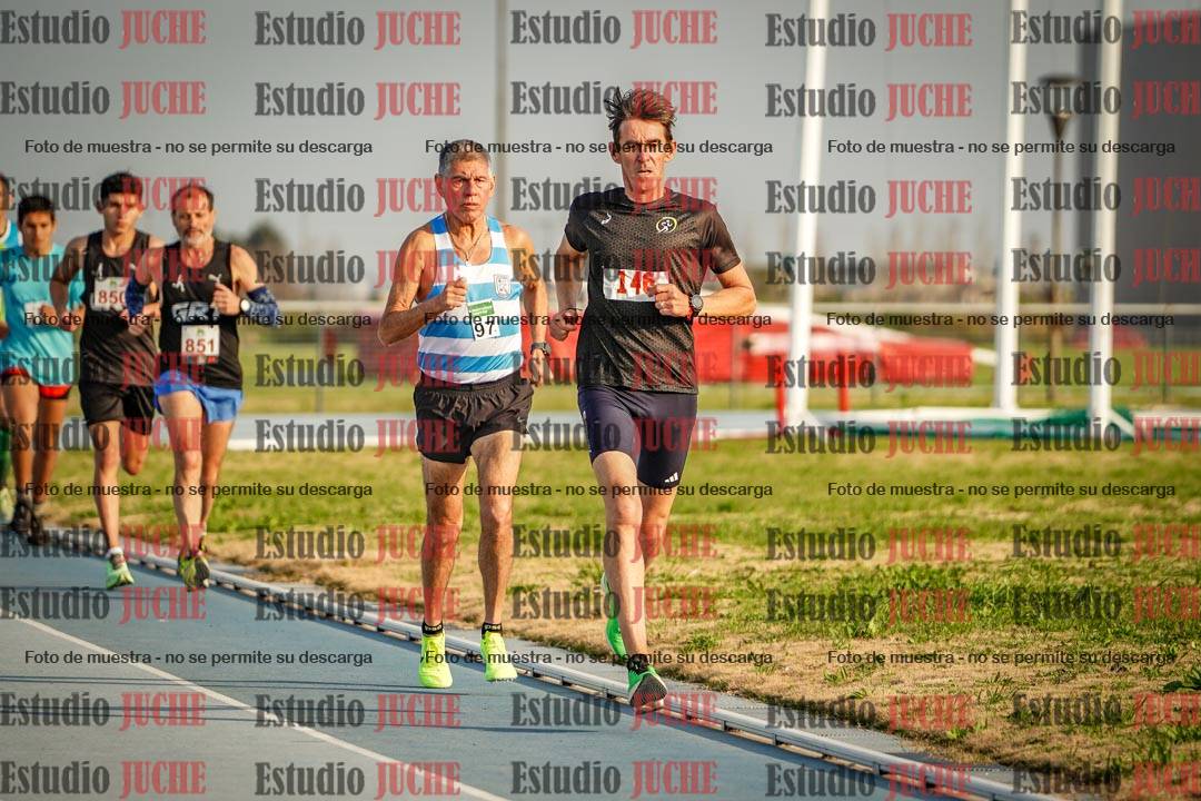 Fotos de los 3000 m llanos de varones