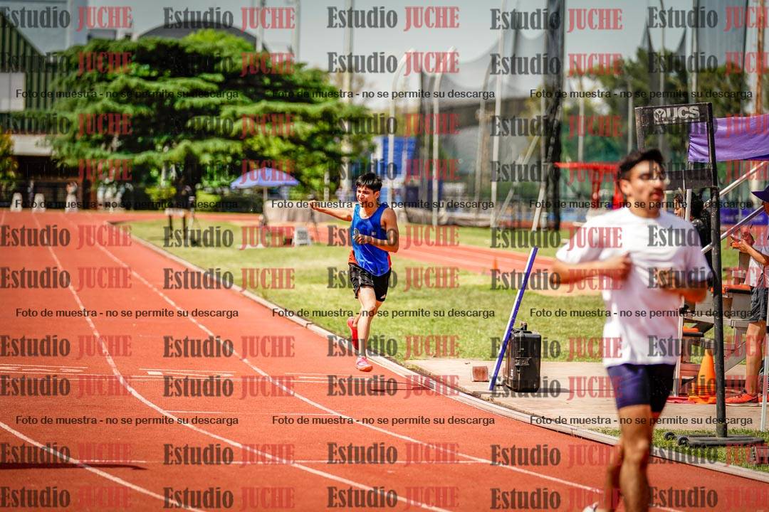 Fotos de los 400 m llanos de varones