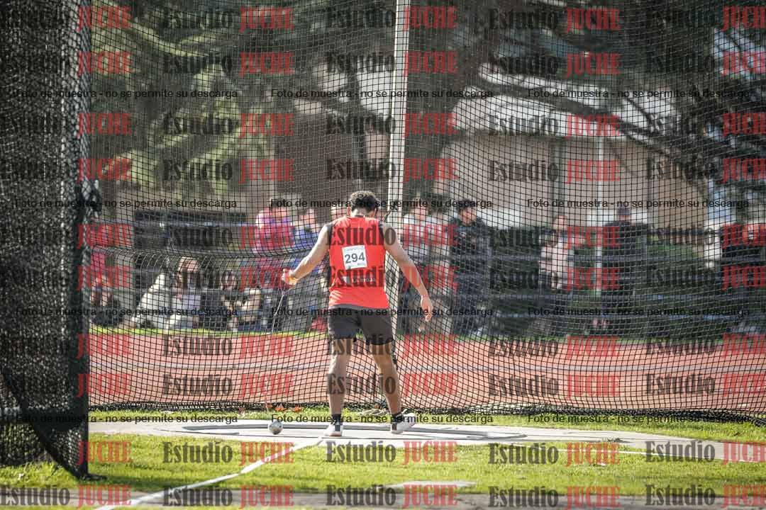 Fotos del lanzamiento de martillo de varones