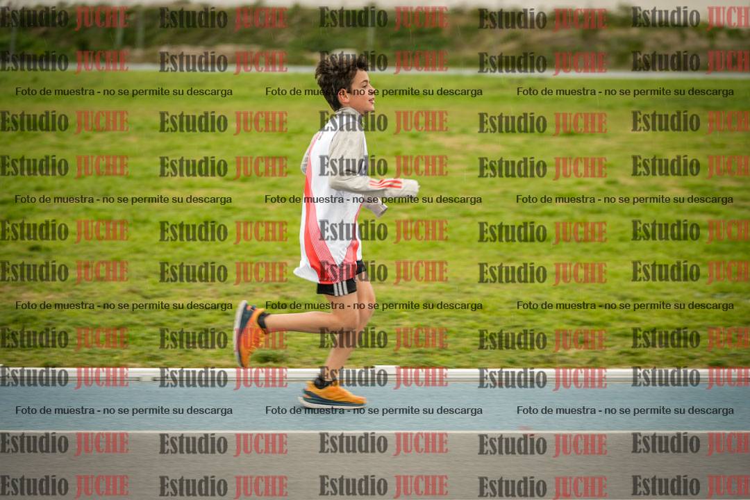 Fotos de los 2000 m llanos de mujeres U14 y U17 - varones U14