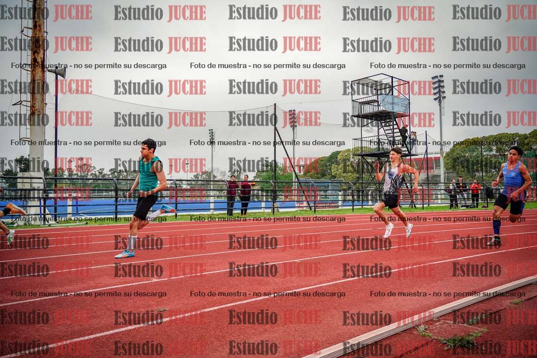 Fotos de los 200 m llanos de varones