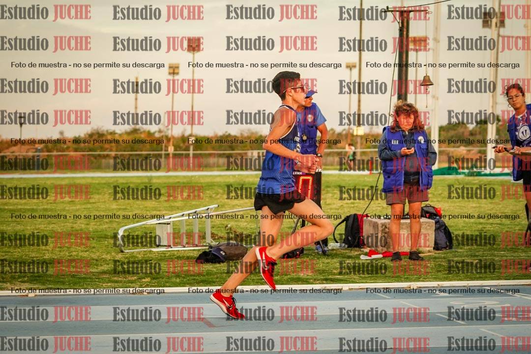 Fotos de los 3000 m llanos de varones