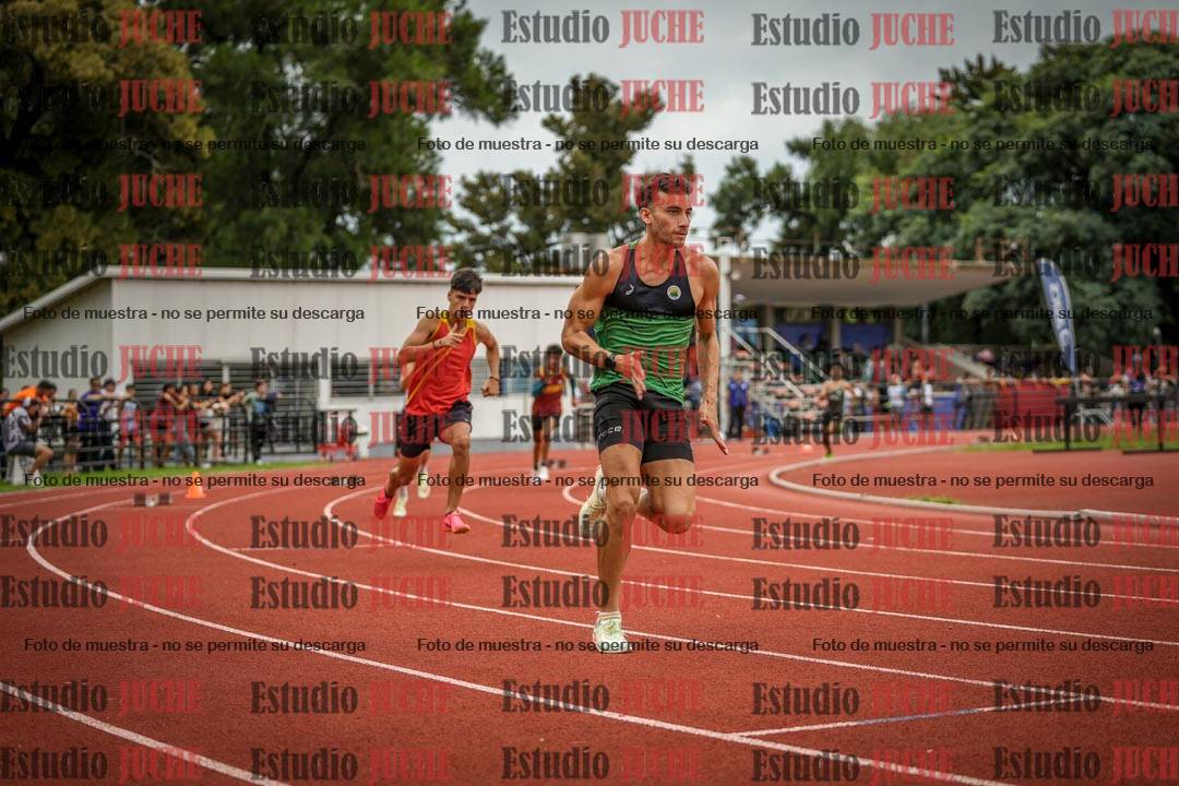 Fotos de los 400 m llanos de varones