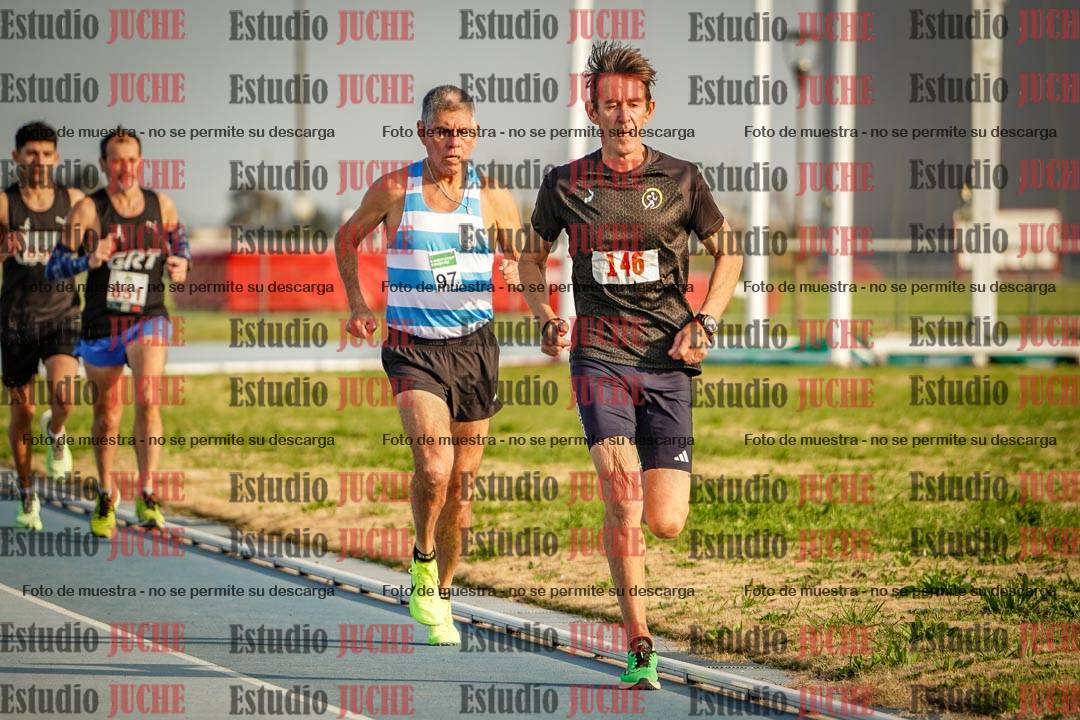 Fotos de los 3000 m llanos de varones