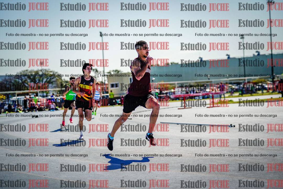 Fotos de los 400 m llanos de varones