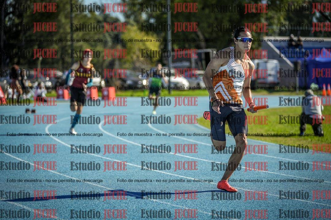 Fotos de las postas 4x200 m llanos de mujeres