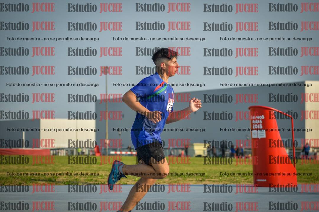 Fotos de los 3000 m llanos de varones