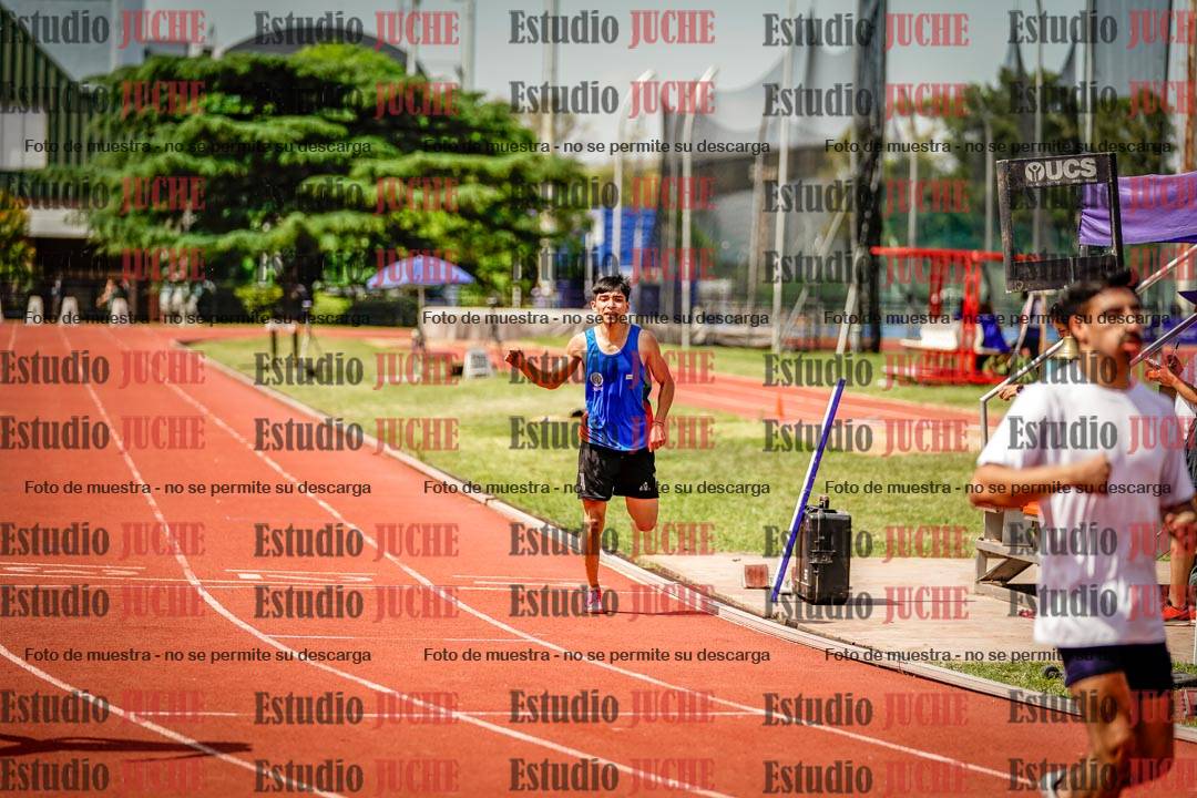 Fotos de los 400 m llanos de varones