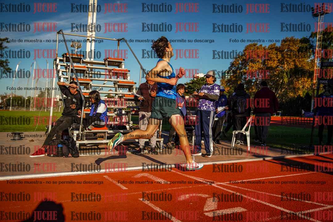 Fotos de los 3000 m llanos de varones