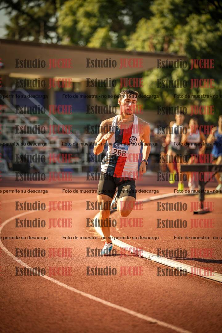 Fotos de los 800 m llanos de varones