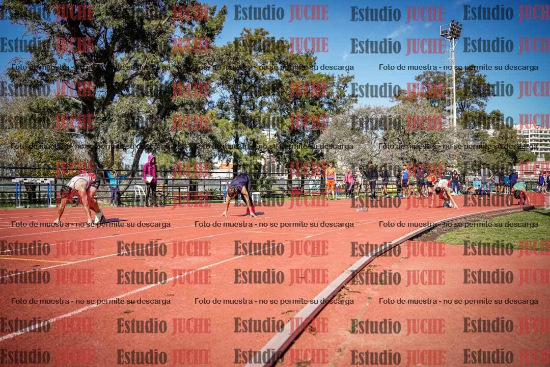 Fotos de los 200 m llanos de varones