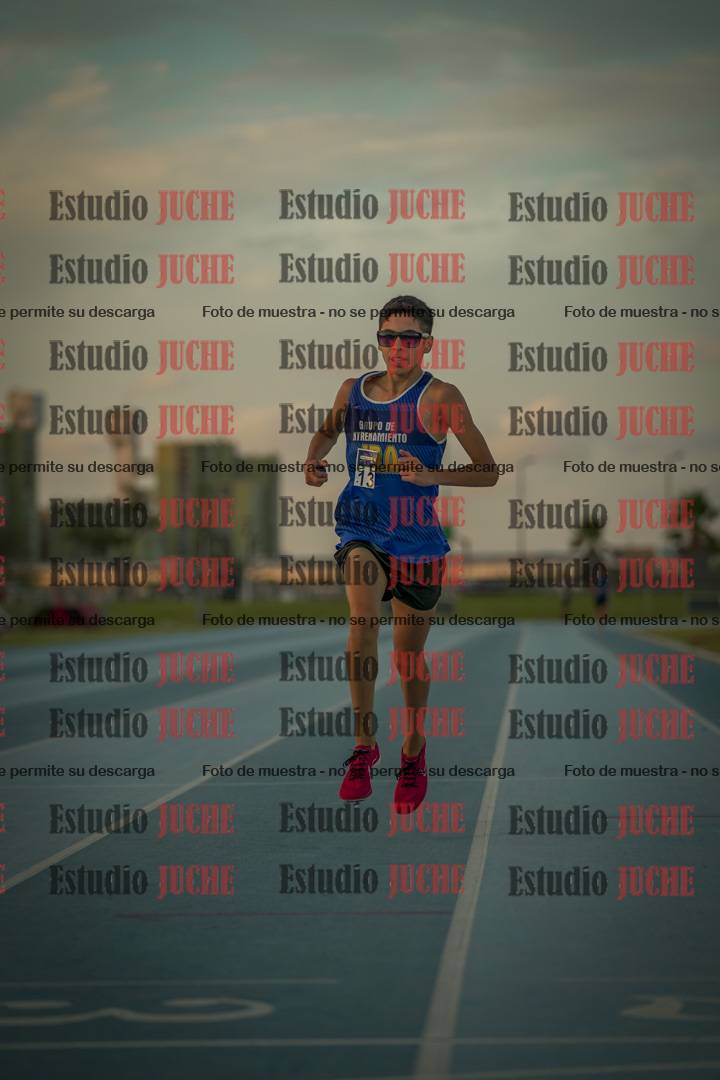 Fotos de los 3000 m llanos de varones