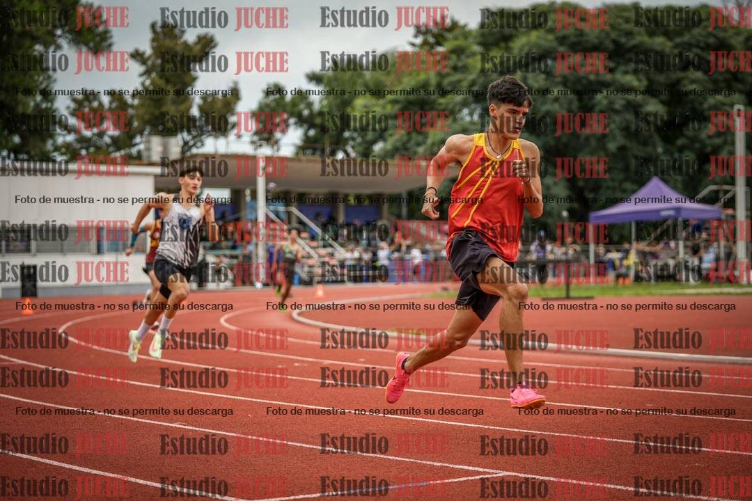Fotos de los 400 m llanos de varones