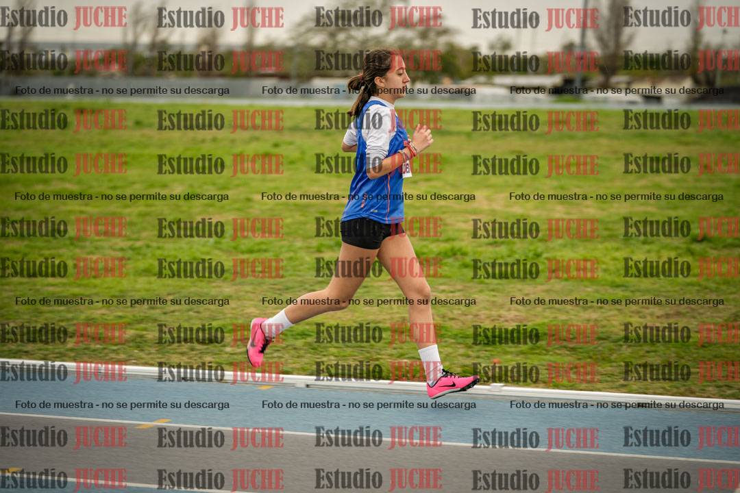 Fotos de los 2000 m llanos de mujeres U14 y U17 - varones U14