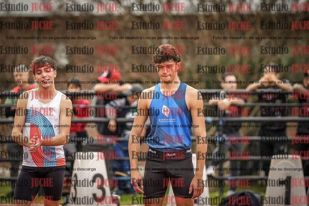 Fotos de los 100 m llanos de varones - FINAL