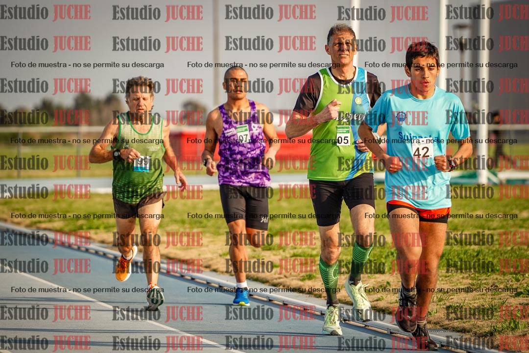 Fotos de los 3000 m llanos de varones