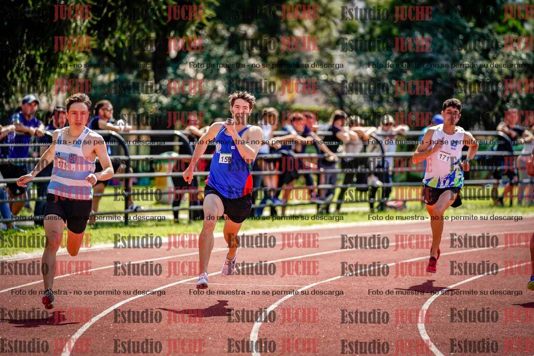 Fotos de los 800 m llanos de varones