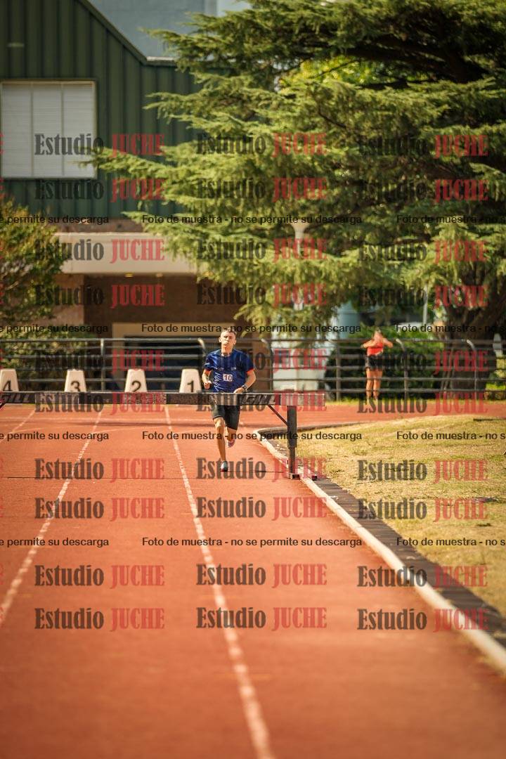 Fotos de los 3000 m con obstáculos de varones