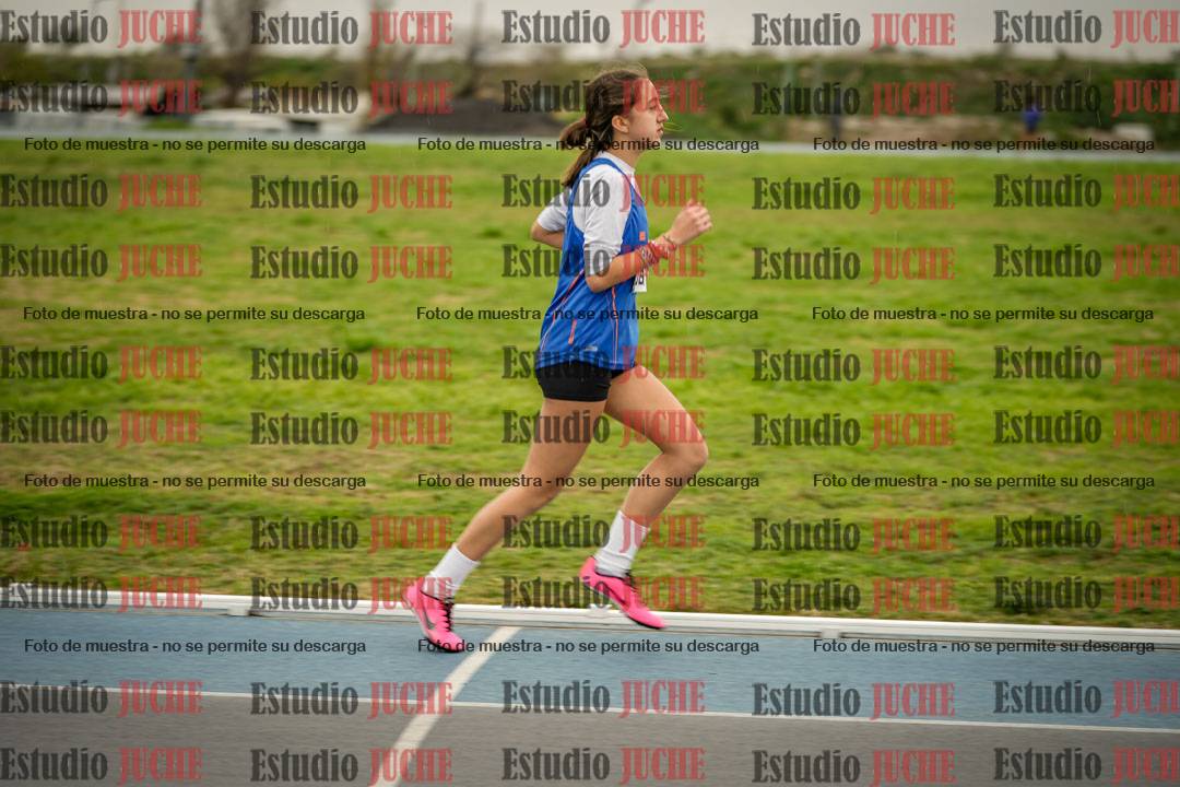 Fotos de los 2000 m llanos de mujeres U14 y U17 - varones U14