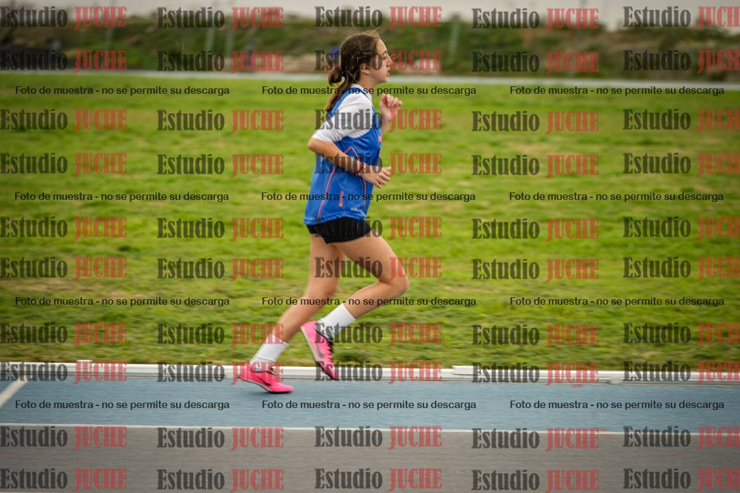 Fotos de los 2000 m llanos de mujeres U14 y U17 - varones U14