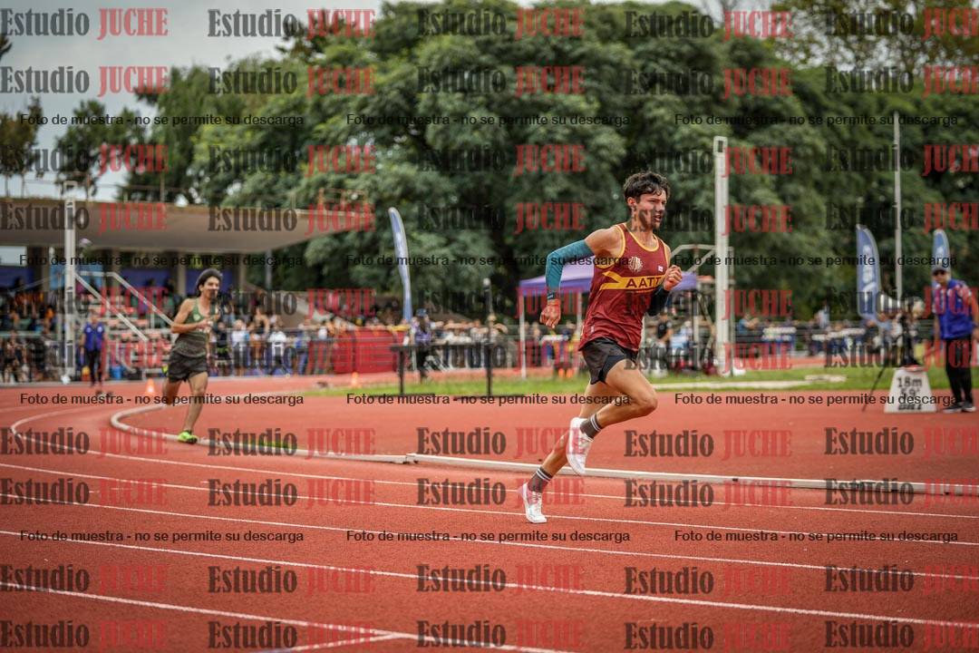 Fotos de los 400 m llanos de varones