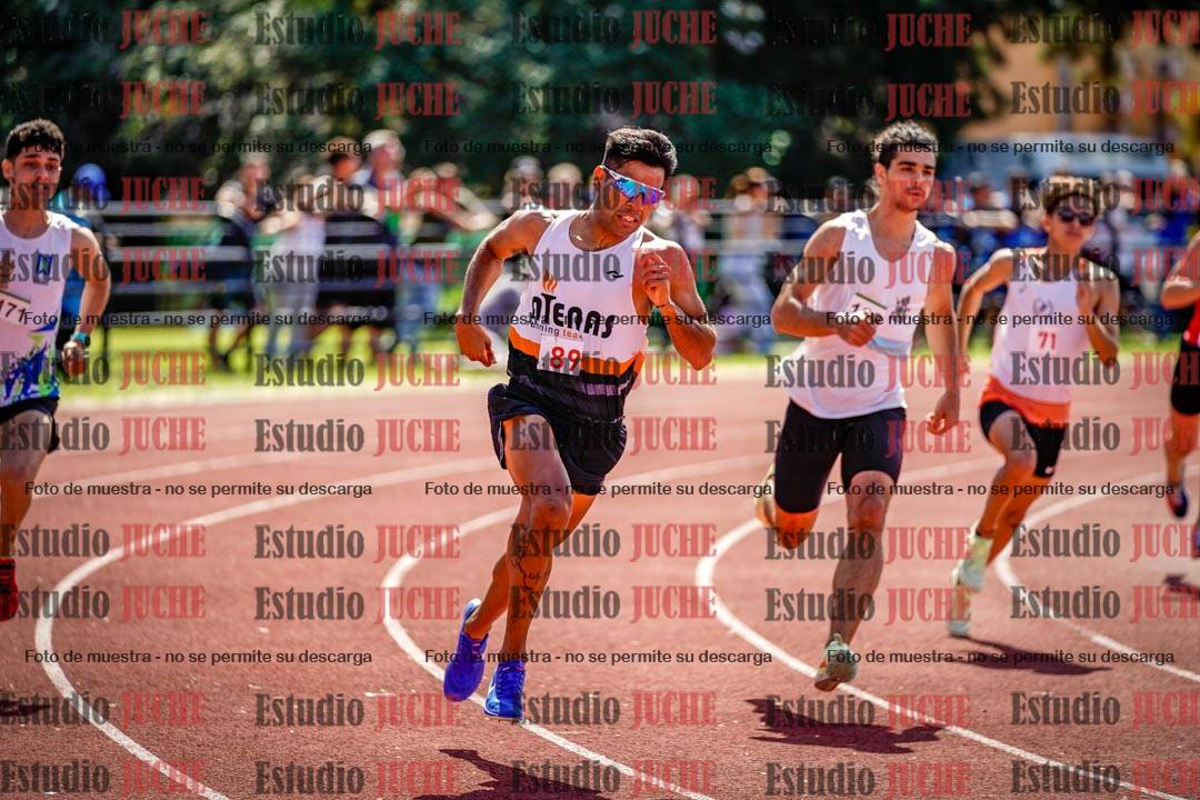 Fotos de los 800 m llanos de varones