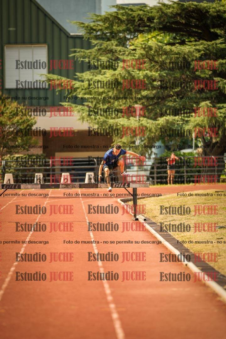 Fotos de los 3000 m con obstáculos de varones