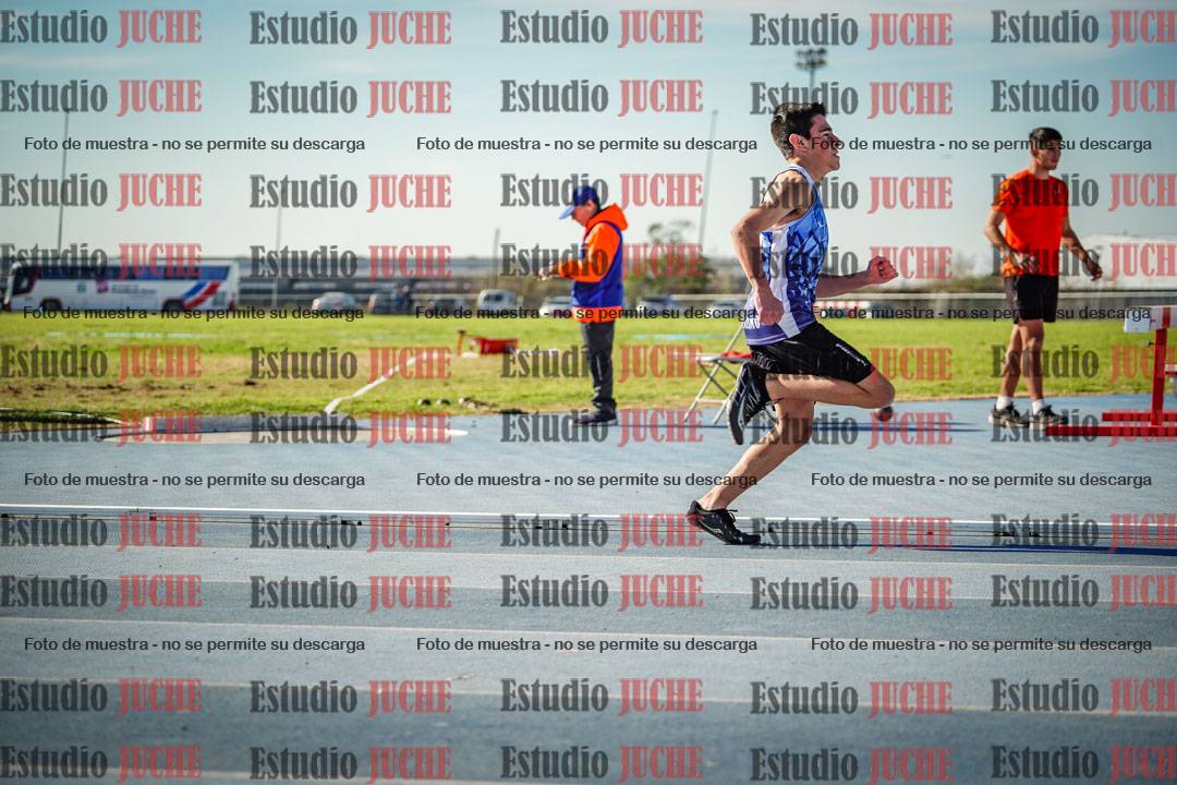 Fotos de los 400 m llanos de varones