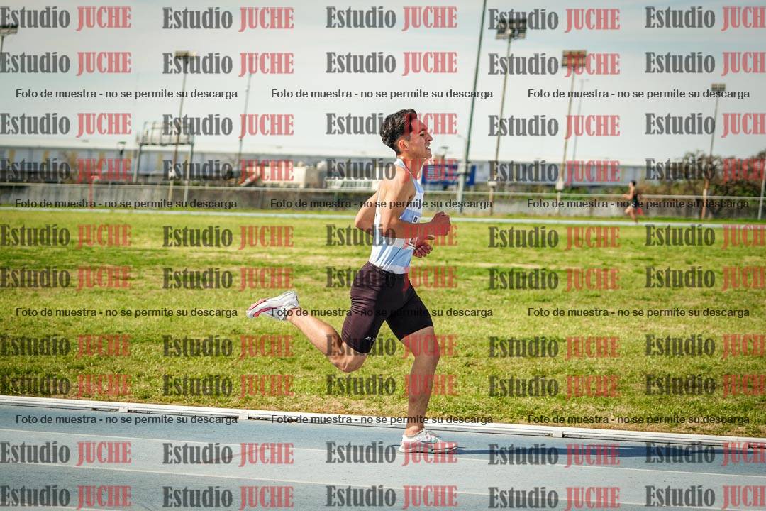 Fotos de los 3000 m llanos de varones