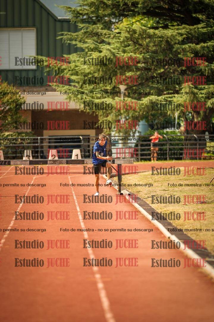 Fotos de los 3000 m con obstáculos de varones