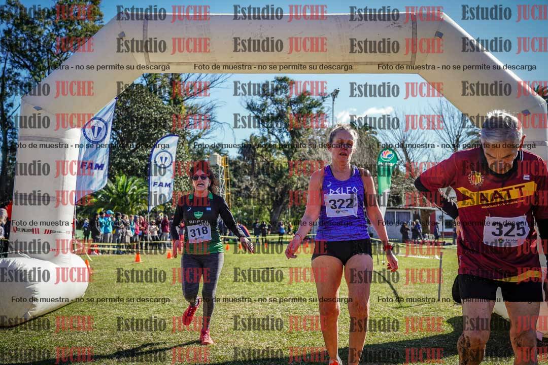 Fotos de la llegada del cross de 1500 m