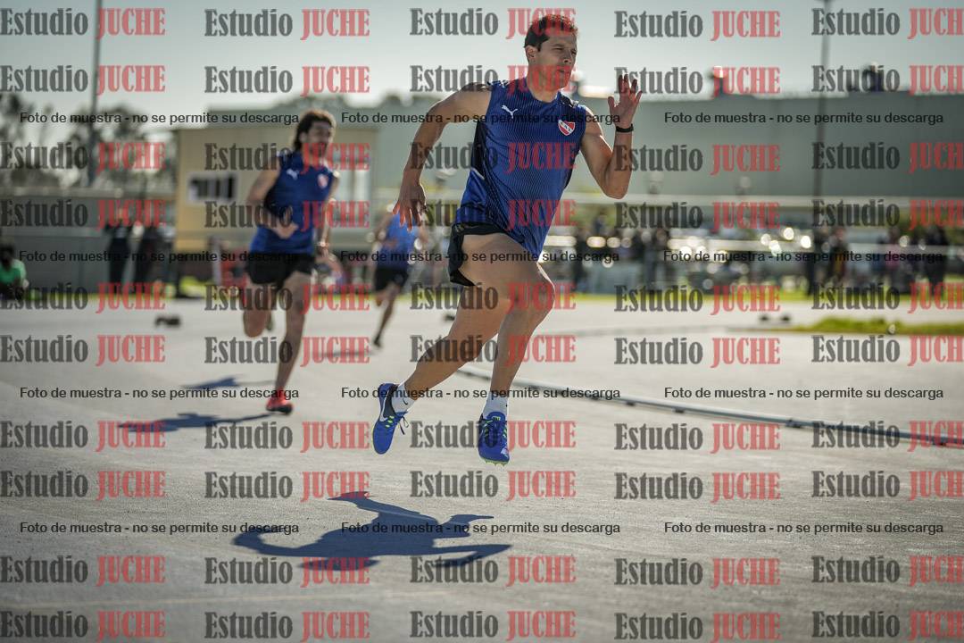 Fotos de los 400 m llanos de varones