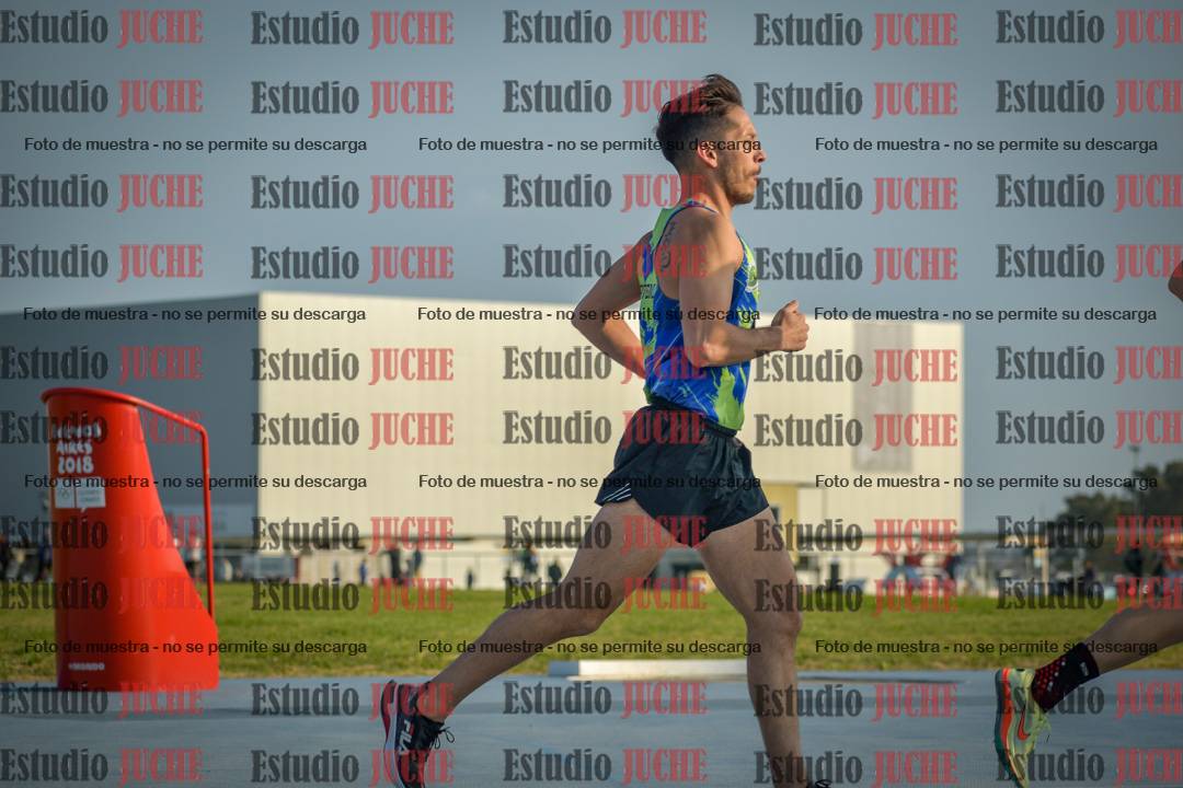 Fotos de los 3000 m llanos de varones