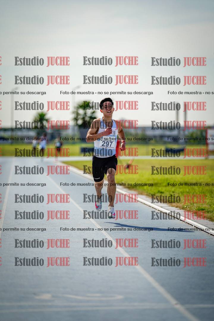 Fotos de los 3000 m llanos de varones
