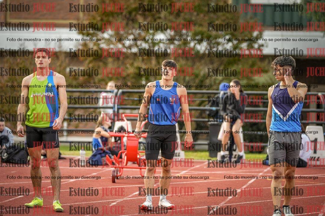 Fotos de los 100 m llanos de varones - FINAL