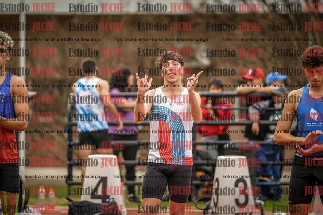 Fotos de los 100 m llanos de varones - FINAL