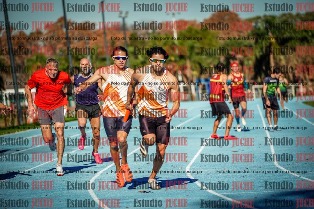 Fotos de las postas 4x200 m llanos de mujeres