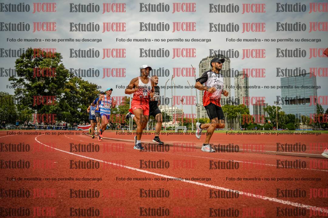 Fotos de los 3000 m llanos de varones