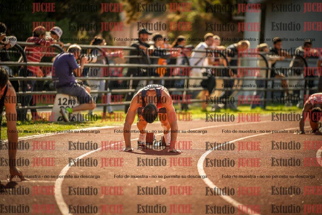 Fotos de los 400 m llanos de varones
