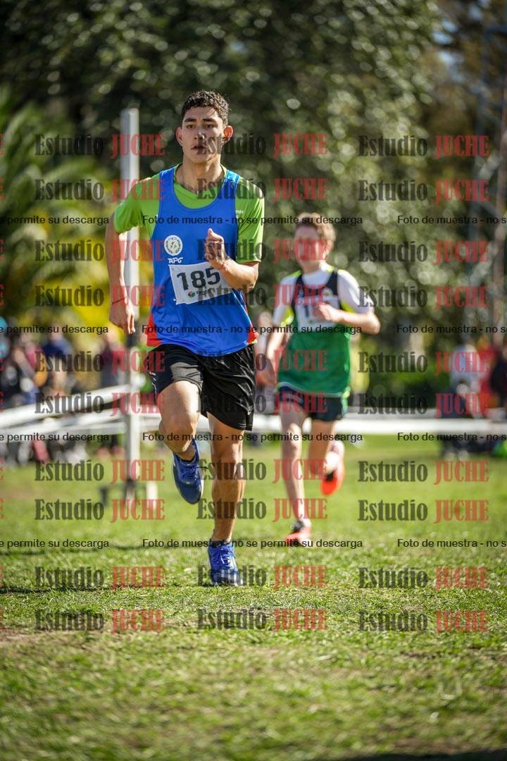 Fotos de la llegada del cross de 2000 m