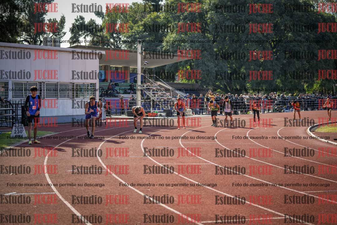 Fotos de los 800 m llanos de varones