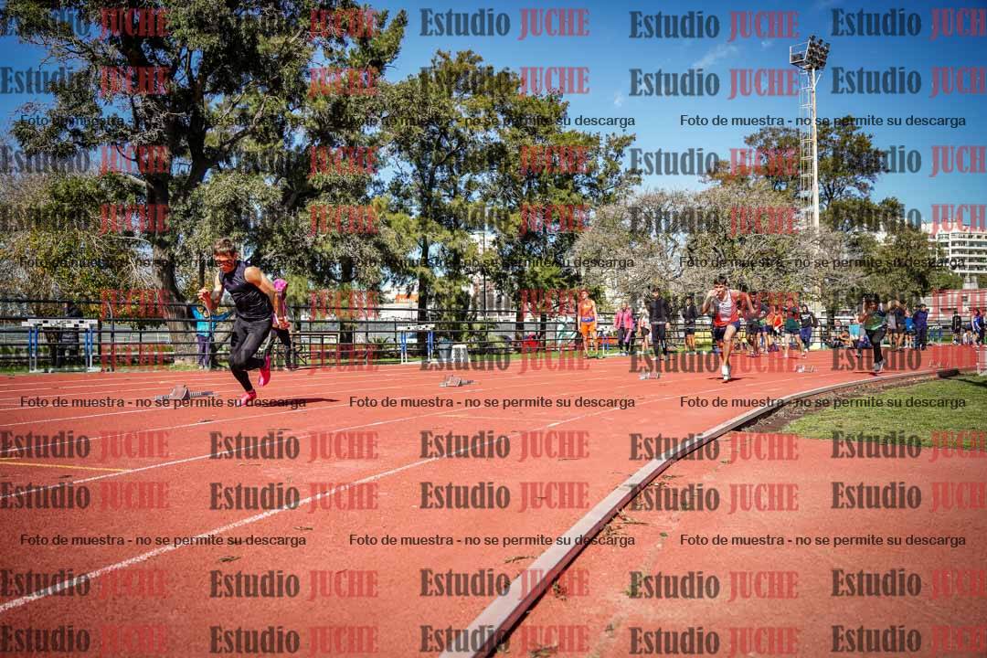 Fotos de los 200 m llanos de varones