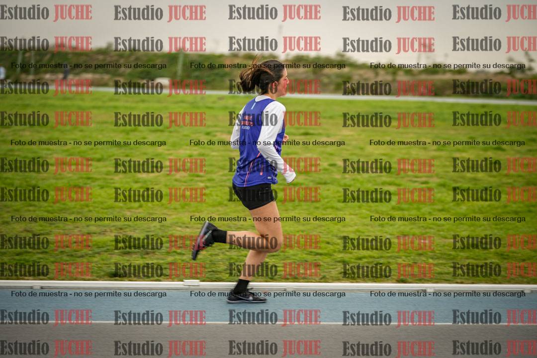Fotos de los 2000 m llanos de mujeres U14 y U17 - varones U14