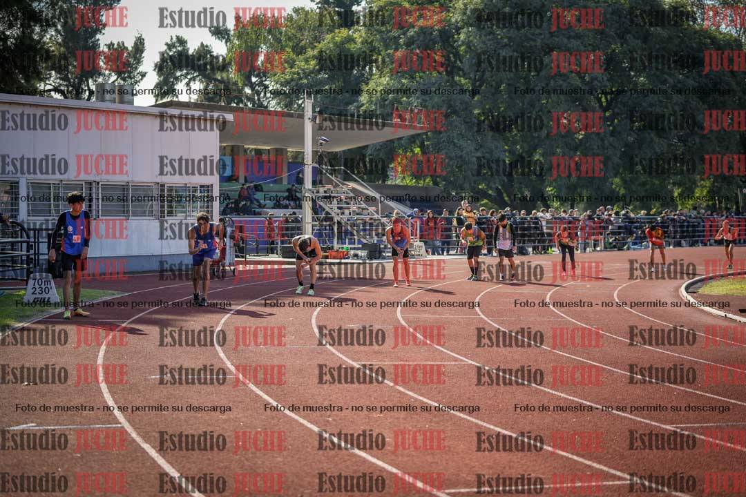 Fotos de los 800 m llanos de varones