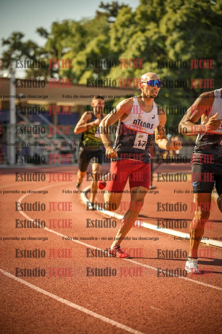 Fotos de los 800 m llanos de varones